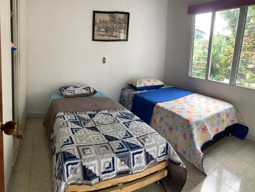 Hostel Kumho Alojamiento Medellín Eksteriør bilde